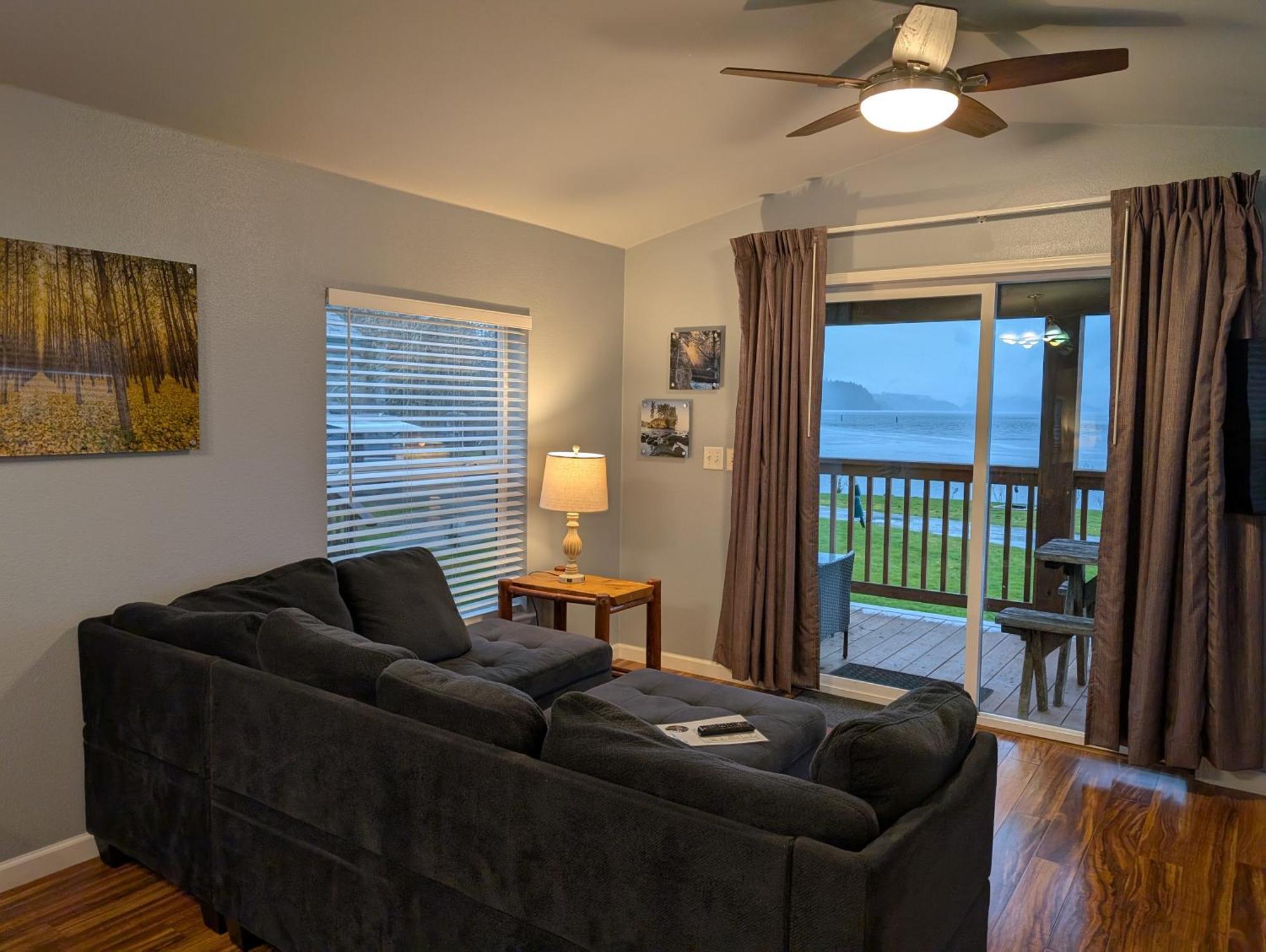 The Waterfront At Potlatch Motel Shelton Buitenkant foto